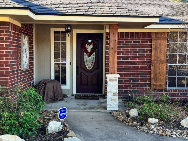 John’s Minimalist Faux Stone Pillar
